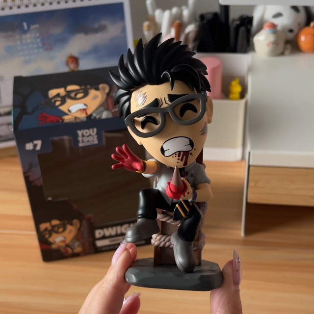 Amazon.com: Youtooz DbD Dwight - Figura de vinilo de 4.9 pulgadas